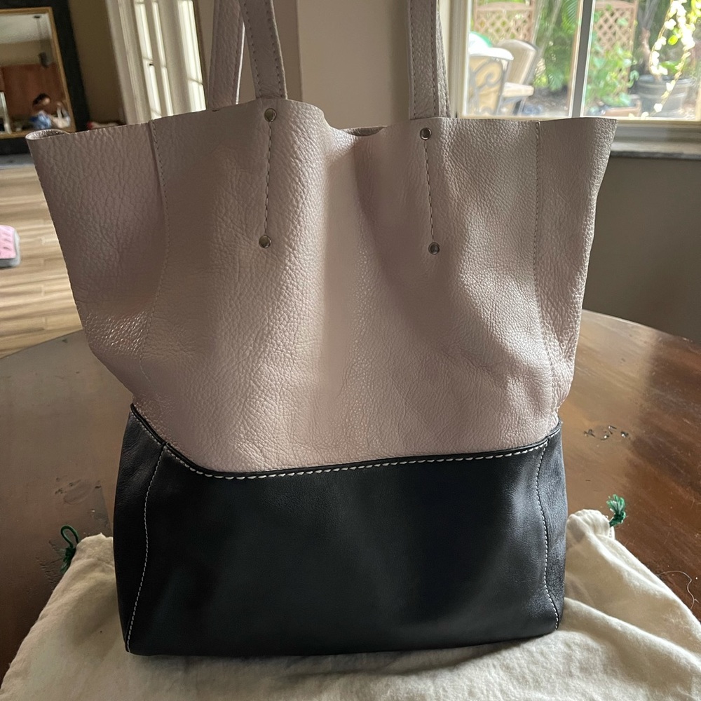 Vintage Roots Canada leather tote - never used